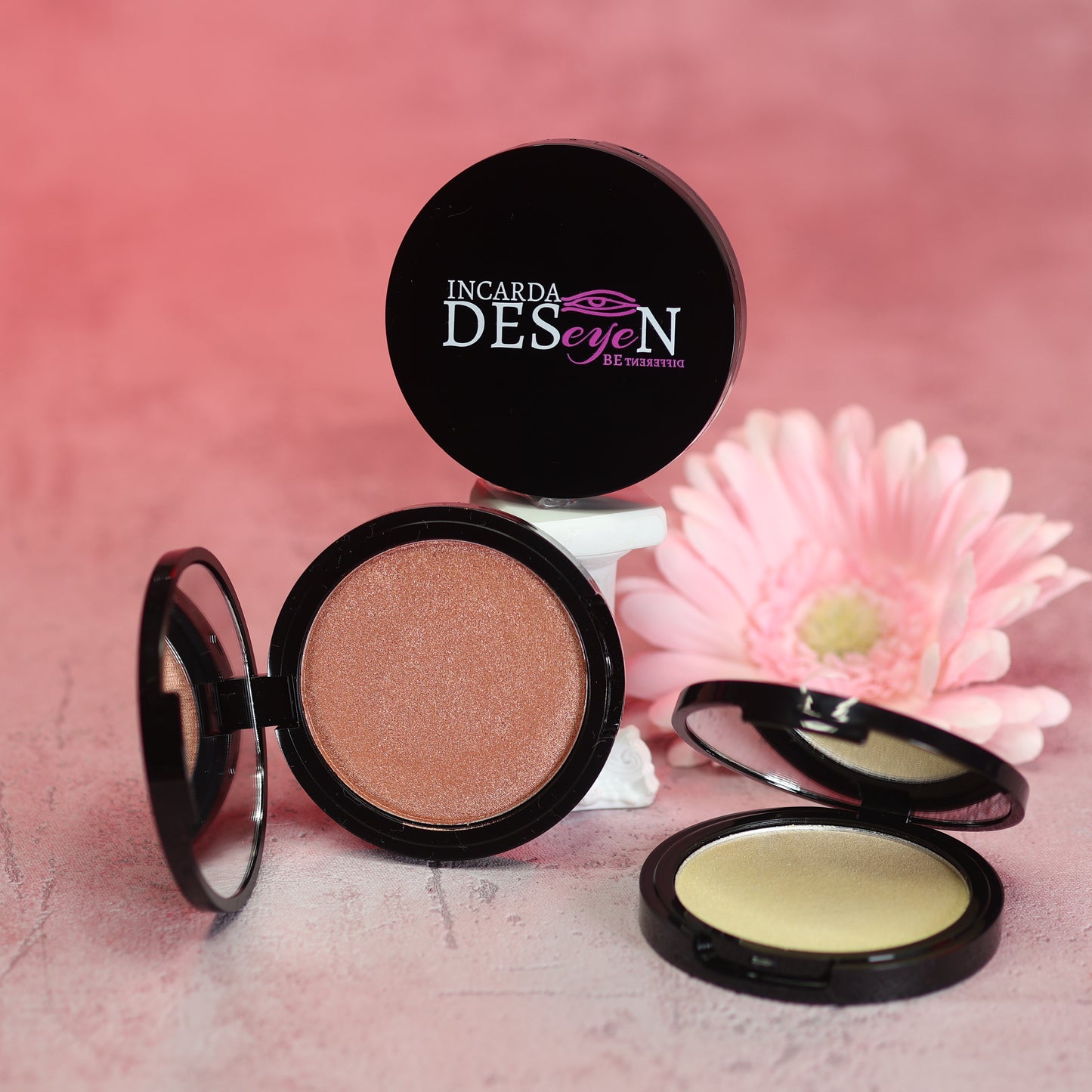 Bronzer Puder Goldschimmer Rotbraun Spätsommer-Glow Rouge Highlighter Sonnenverwöhnter Schimmer Kompakter Puder Schöne Deckkraft Softe Textur Incarda Cosmetics Gesichtspuder Konturenstift Glanz Feines Hautbild Feine Poren Strahlende Farbe
